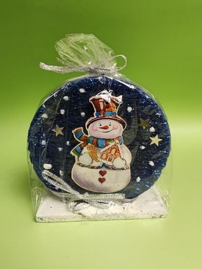 Εικόνα της ΚΕΡΙ ΣΤΡΟΓΓΥΛΟ ΜΕ ΧΙΟΝΑΝΘΡΩΠΟ