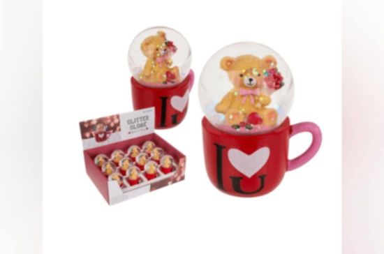 Εικόνα της ΧΙΟΝΟΜΠΑΛΑ ΜΕ ΑΡΚΟΥΔΑΚΙ