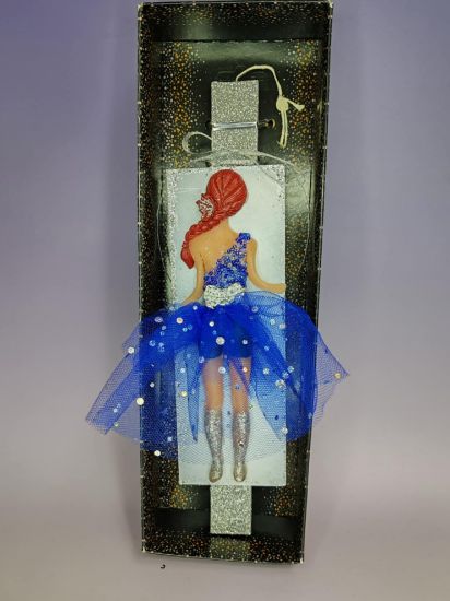 Εικόνα της ΛΑΜΠΑΔΑ ΚΟΠΕΛΑ ΜΕ ΜΠΛΕ ΦΟΡΕΜΑ