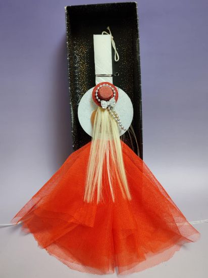 Εικόνα της ΛΑΜΠΑΔΑ ΚΟΠΕΛΑ ΜΕ ΚΟΚΚΙΝΟ ΦΟΡΕΜΑ