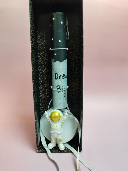 Εικόνα της ΛΑΜΠΑΔΑ ΜΕ ΑΣΤΡΟΝΑΥΤΗ-ΜΠΑΛΑ ΚΑΙ ΦΩΣ