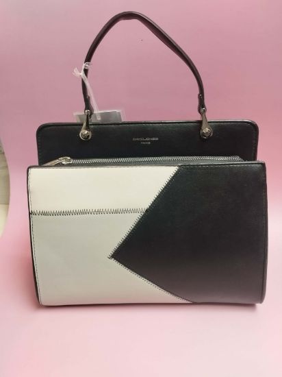 Εικόνα της ΤΣΑΝΤΑ ΩΜΟΥ ΜΑΥΡΗ ΜΕ ΣΧΕΔΙΟ