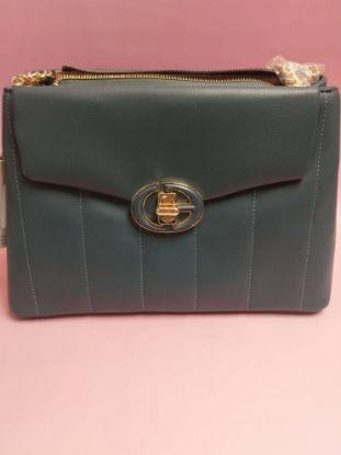 Εικόνα της ΤΣΑΝΤΑ ΩΜΟΥ ΠΕΤΡΟΛ