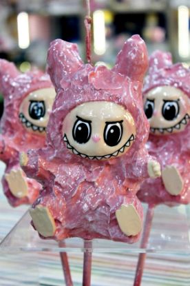 Εικόνα της Πασχαλινή Λαμπάδα Γλυκό Τερατάκι Ροζ 3D 15 x 10,2cm