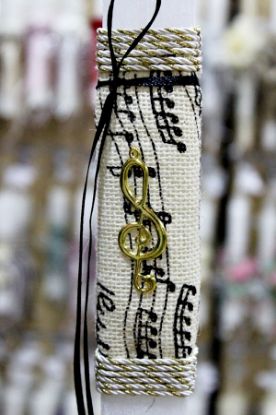 Εικόνα της Πασχαλινή λαμπάδα  Νότα Χρυσή-Ύφασμα Ύψος 25